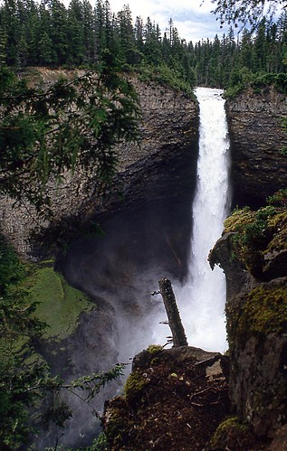 canada cascade helmckenfalls colombiebritannique murtleriver parcprovincialwellsgray