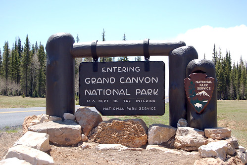 travel sign grandcanyon entrance visit welcome approach arrowhead northrim