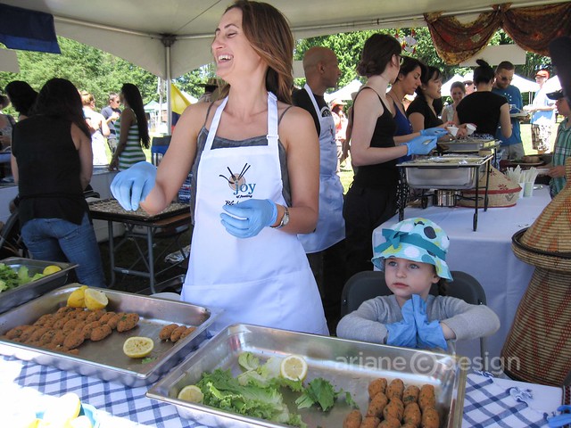 Elyem Sonmez from Turkey, serving up lentil and bulgur koftes