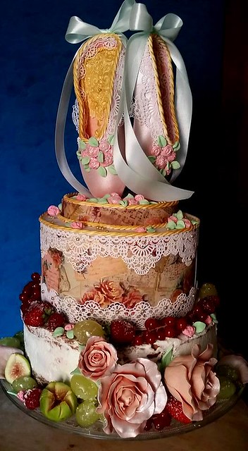 Ballerina Cake by confetti perfetti