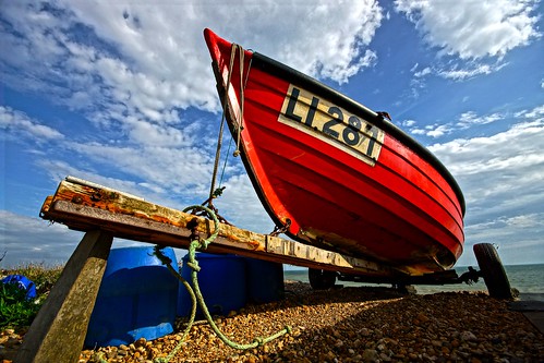 red sea clouds boat rust day westsussex cloudy sony wheels pebbles rope september chain buckets alpha pagham a65 2013