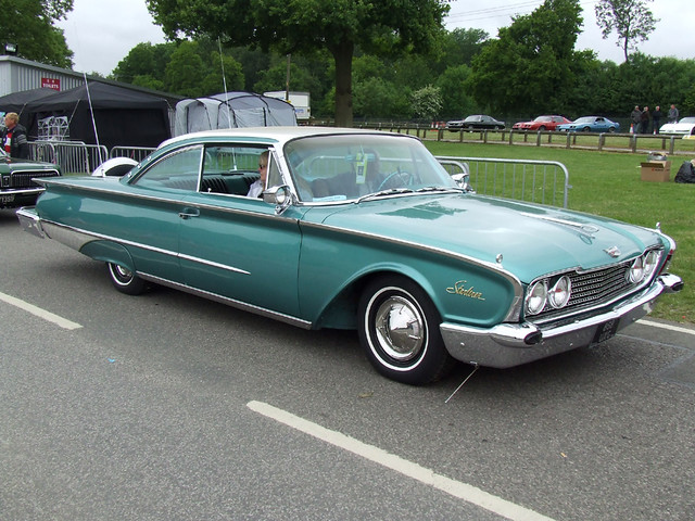 1960 Ford fairlane starliner #7