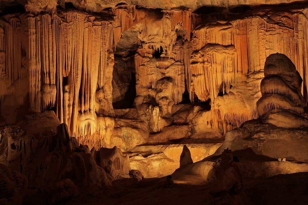 Découverte des grottes de Cango considérées comme une des merveilles naturelles de l'Afrique du Sud