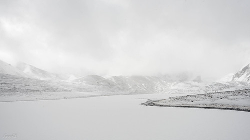 india lake frozen sikkim tibetanplateau northsikkim gurudongmar