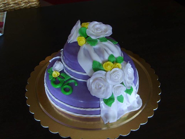 Cake by Tutti Pazzi Per I Tutorials
