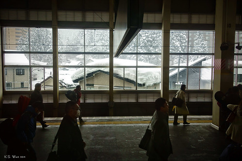travel winter snow storm cold japan train landscape asian japanese tokyo countryside asia flickr image sony picture tourist photograph trainstation blizzard commuters nagaoka 2014 ©kswest ©stevenwest dscrx100 ©2014