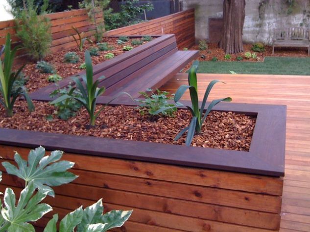 15 Inspirations on Modernizing The Garden With Built in Planters