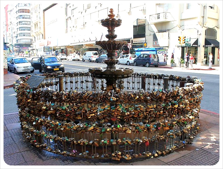 montevideo love lock fountain