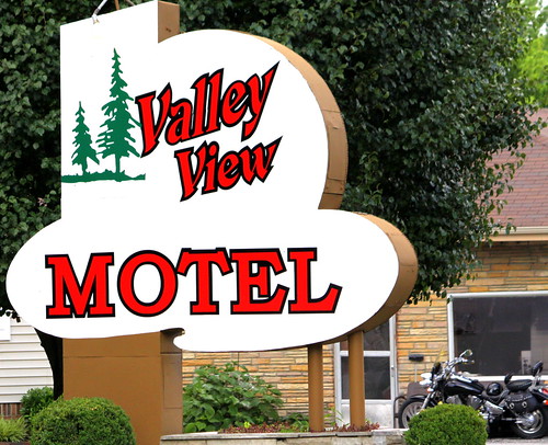 Valley View Motel - Celina, TN