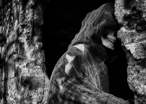 old blackandwhite bw building abandoned halloween rock skeleton lost skull blackwhite nikon shadows desert robe spooky doorway coachellavalley d200 hdr crumbling deserthotsprings hbmike2000
