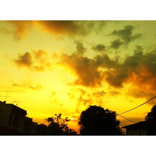 sunset malaysia iskandar uploaded:by=flickstagram instagram:venue_name=tamantasek instagram:photo=52413492651303579250798029 instagram:venue=18609665