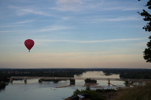 bridge sunset clouds river nikon baloon chateau loire saumur nuclearpowerplant d90 paysdelaloire nikkor1685