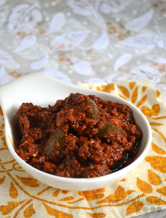 Avakaya | Andhra Mango Pickle Recipe ~ Indian Khana