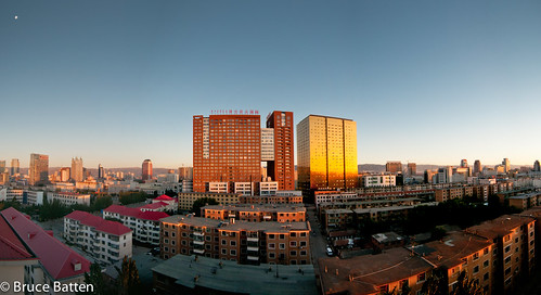 china moon buildings panoramas trips sunrises subjects locations occasions urbanscenery hohhot celestialobjects businessresearchtrips photographicstylesandtechniques