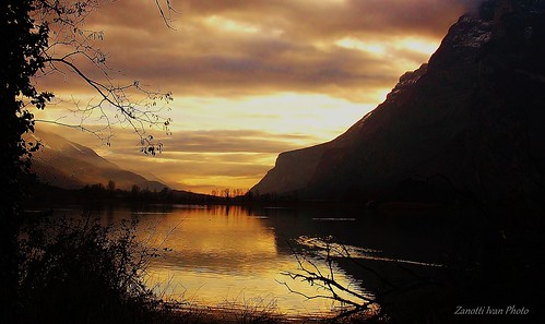 sunset italy sun lake holiday montagne italia fantasy tramonti trentino laghi laghialpini lagoditoblino