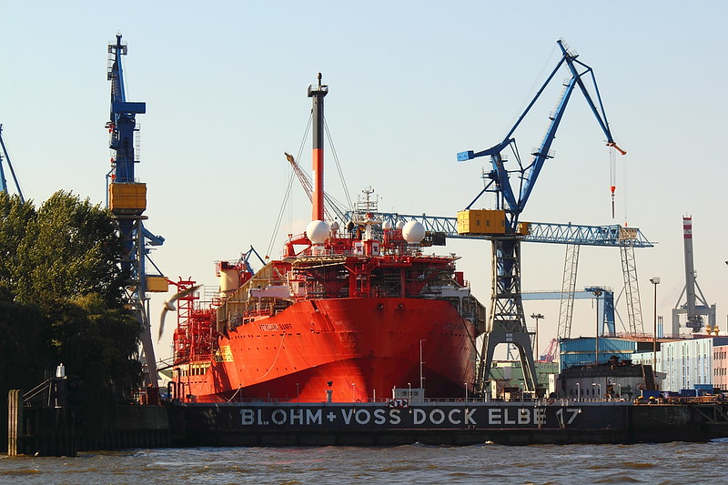 Petrojarl Banff at Blohm+Voss Dock Elbe 17