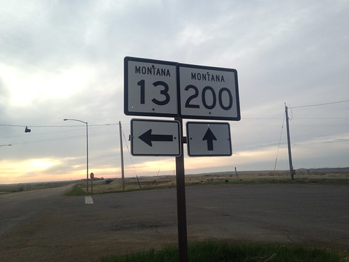 sign circle montana intersection shield mt200 mt13