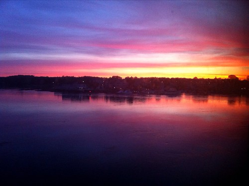 light sunrise river dawn portsmouthnh uploaded:by=flickrmobile flickriosapp:filter=nofilter