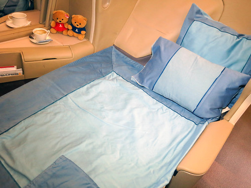 Singapore Airlines B777-300ER Business Class