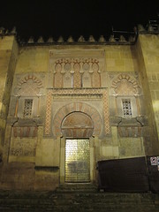 Mezquita - Vista nocturna de la Puerta de San Esteban