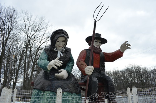 strange dutch statue america weird big pennsylvania odd pa german farmer roadside pitchfork shartlesville