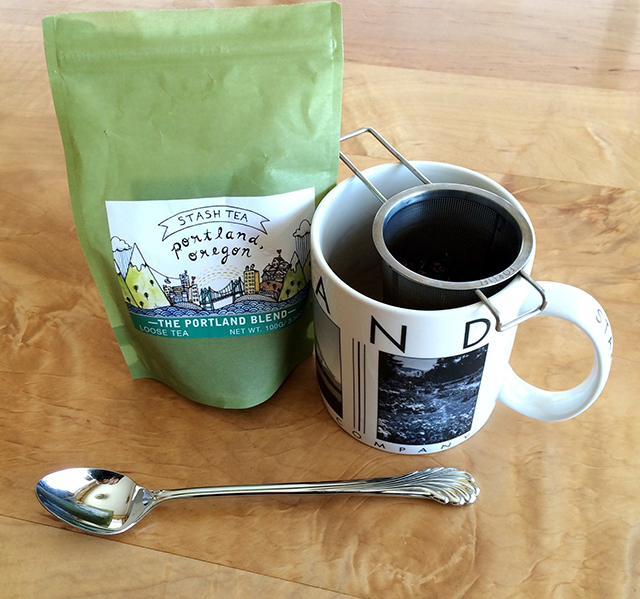 Stash Tea's Portland Blend, mug themed Portland, Oregon