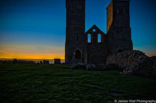 uk sunset sea england sky building tower heritage beach nature architecture kent colourful attraction nikond3200 reculver reculvertowers