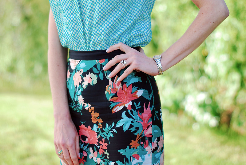 Floral pencil skirt & patterned blouse