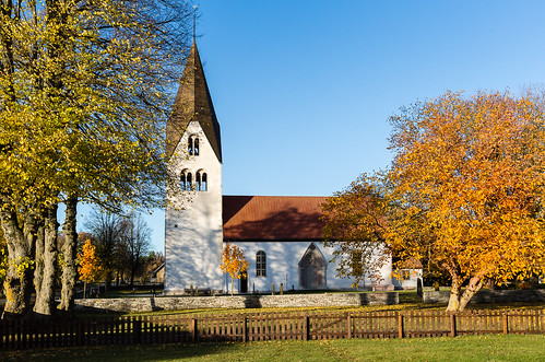 eksta gotland exteriör höst kyrka church autumn