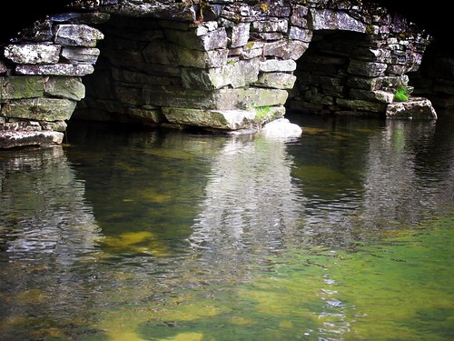 reflection norway river norwegen oc spiegelung reflejos elv sogn noreg stonebridge erlingsivertsen vadheim steinbru arkader