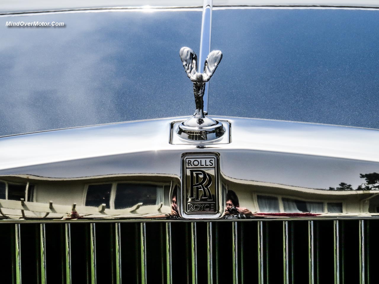 Rolls-Royce Phantom Series II Spirit of Ecstasy