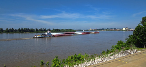 panorama canon river indiana barge ohioriver evansville marquettetransportation jandreweckstein elph330
