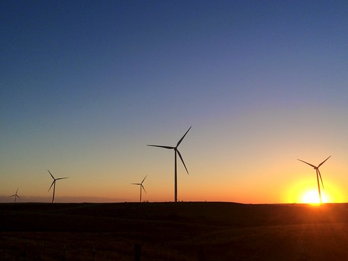 sunset usa concordia kansas windfarm windenergy turbines iphone renewableenergy meridianway iphone5s photostreamiphone5sbackcamera412mmf22