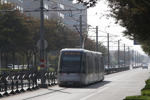 The 'tram' trundles down the road south from Zhangjiang Hi-Tech Park
