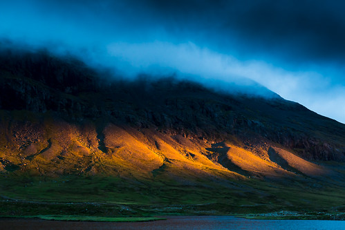 norway nordnorge fjell troms landskap innsjø kveldslys indretroms flybilde jærta