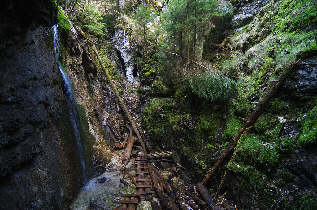Malý Kyseľ gorge - Machový vodopád waterfall