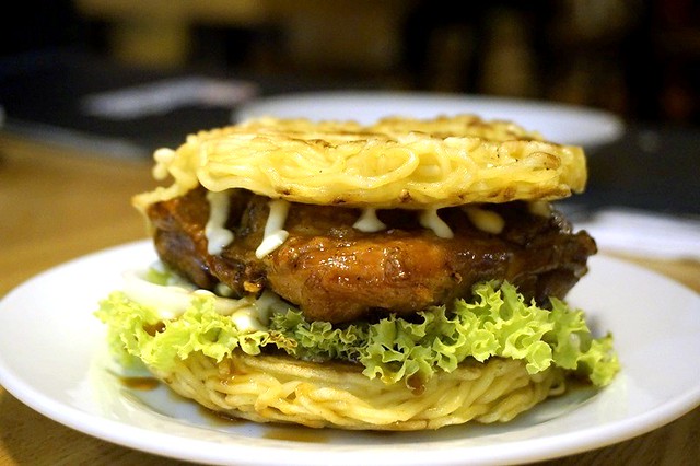 javries restaurant gurney paragon Penang - ramen burger-004