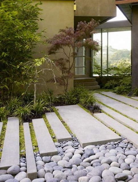 15 Simple Landscape in The Front Yard Only For Your Eyes