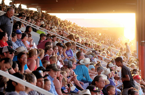southdakota spectators sunset rodeo mobridge unitedstates us dscf2656