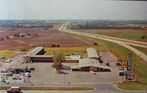 postcard motel 1960s bestwestern boringpostcard interstatehighway