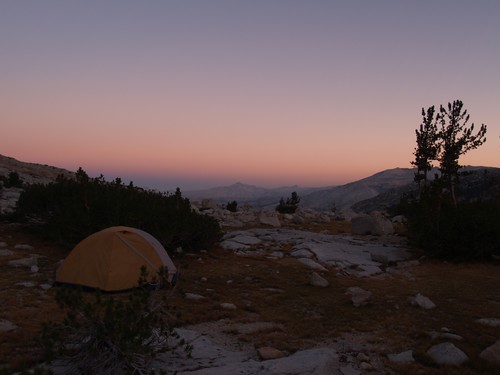 sunrise dawn hiking tent sierra crosscountry backpacking yosemite yosemitenationalpark xc wilderness campsite alpenglow uppermccabelake yosemitewilderness mccabelakes lake10459
