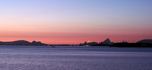 brazil sun sol beach brasil riodejaneiro sunrise landscape nikon do view panoramic paisagem da ilha amanhecer guanabara guanabarabay panoramicview