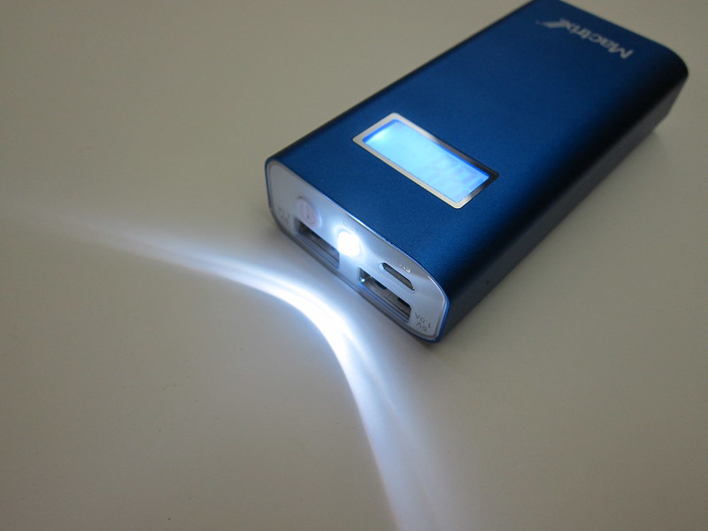 Mactrix Dual 5200 Portable Battery - LED Light