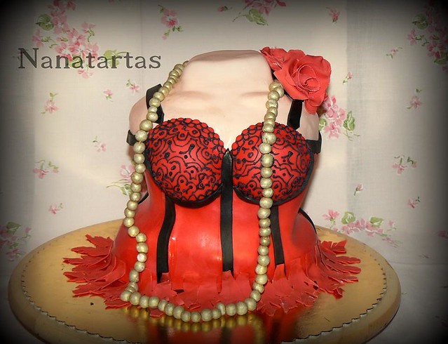 The Showgirl ready to go to the Moulin Rouge by Nanatartas Fondant Granada