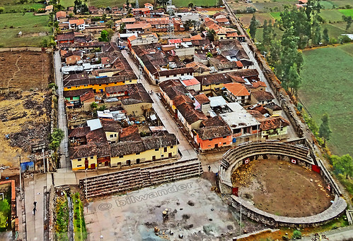 peru ollantaytambo sacred valley view village terraced fields hill solo travel stories bilwander cusco ρeru