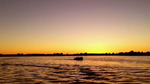 sunset lake southdakota boat dusk sd dakota cochrane lakecochrane