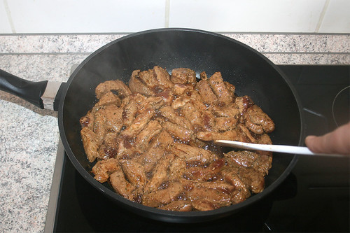 24 - Fleisch scharf anbraten / Sear meat