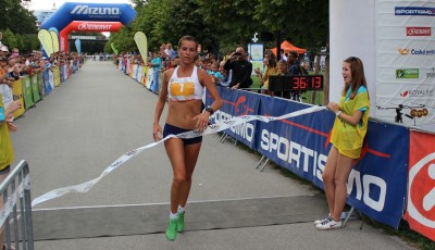 RunTour v Olomouci ovládli Keňané a Květa Pecková