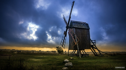 windmill sunrise sweden öland lerkaka tannerstedtphotography