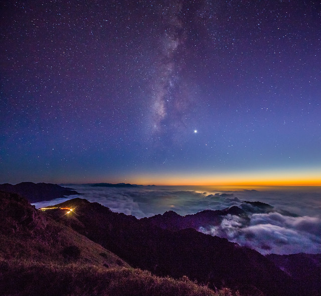 Milky Way above Clouds 雲槎端向銀河上 | Flickr - Photo Sharing!